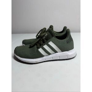 Adidas Womens Swift Run AQ0866 Green Running Shoes Sneakers Size 5